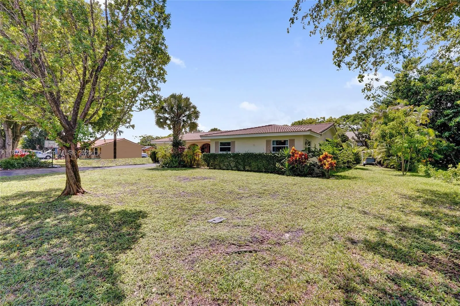 9060 NW 32nd St