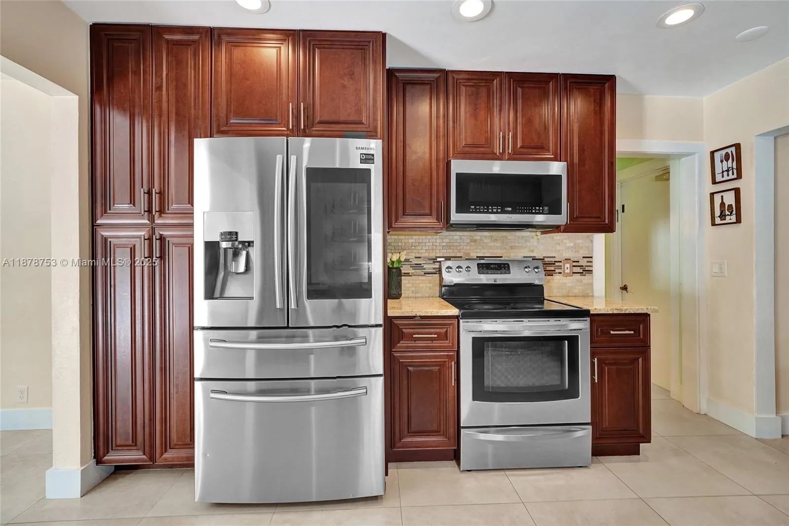 9060 NW 32nd St