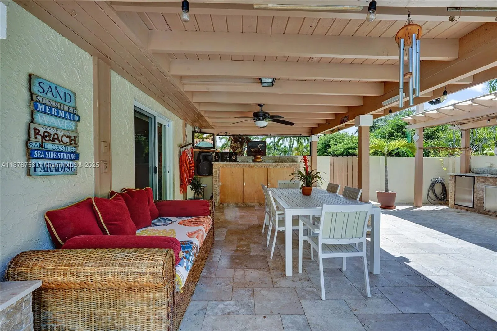 9060 NW 32nd St