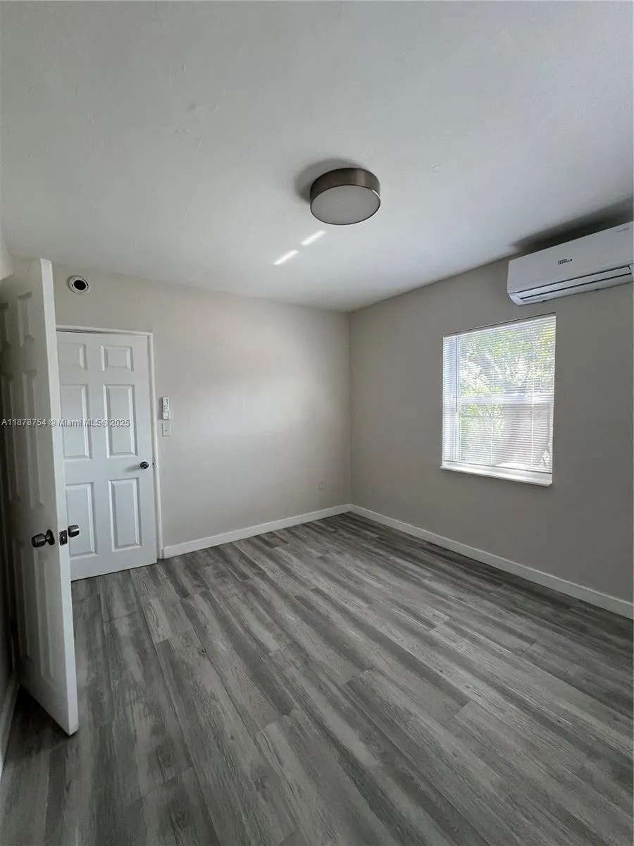 150 NE 59th St