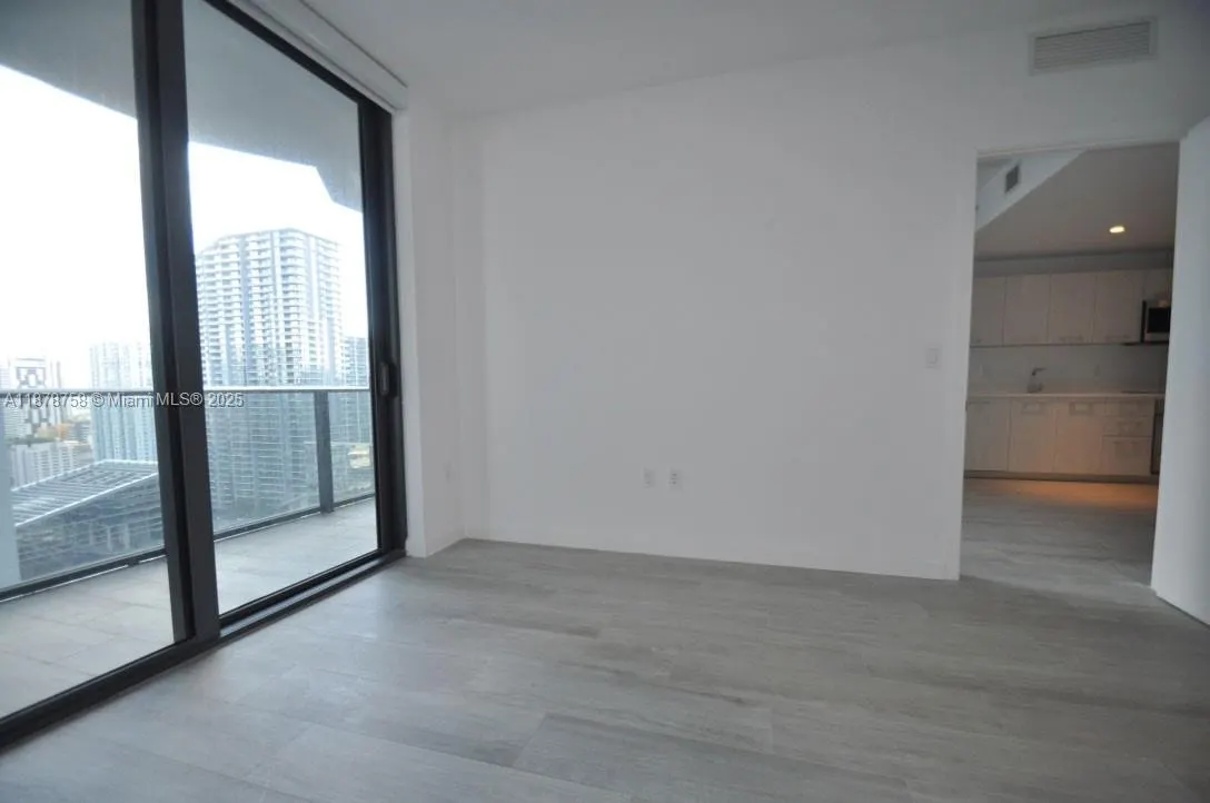 55 SW 9th St, #2810