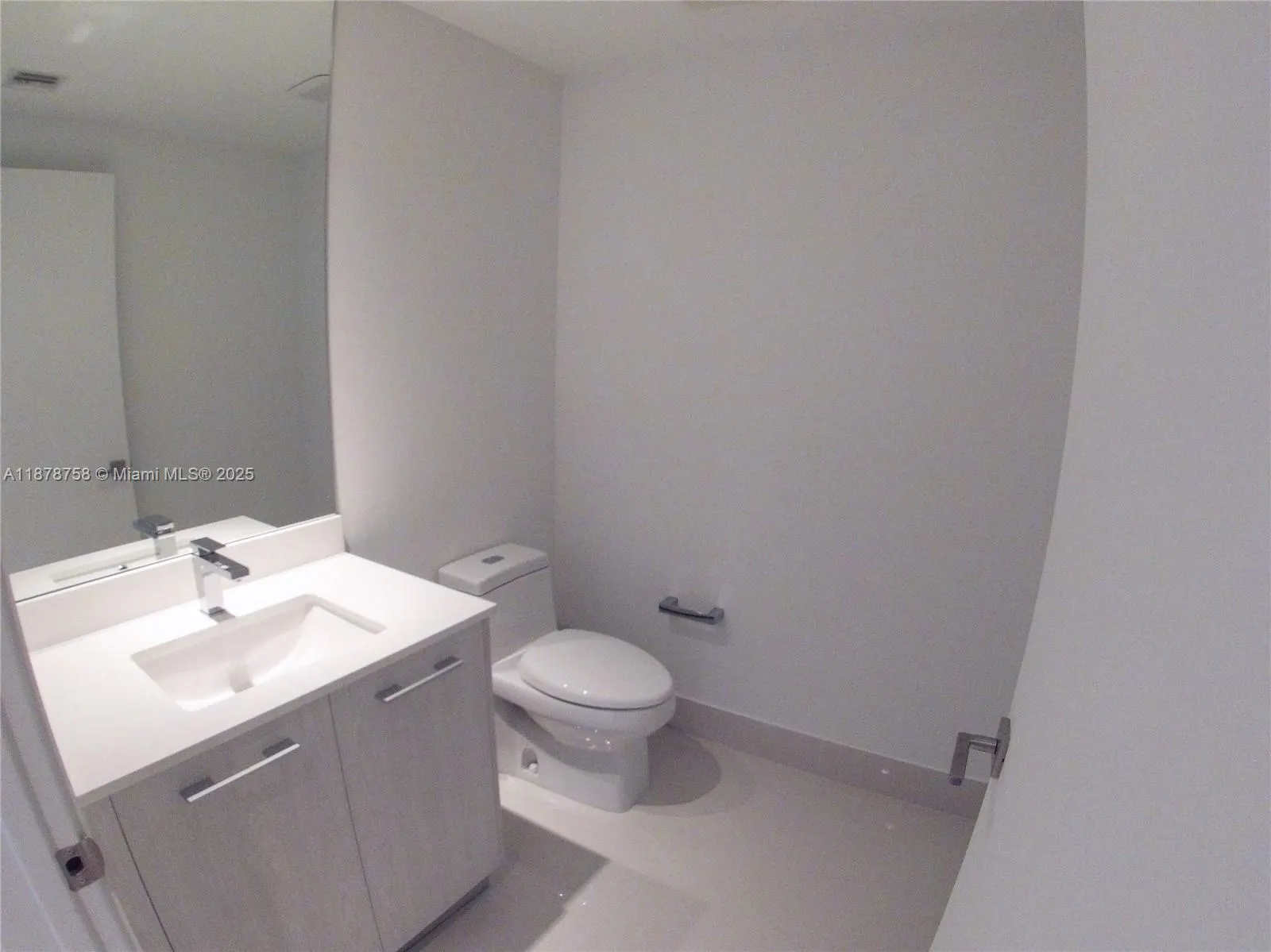 55 SW 9th St, #2810