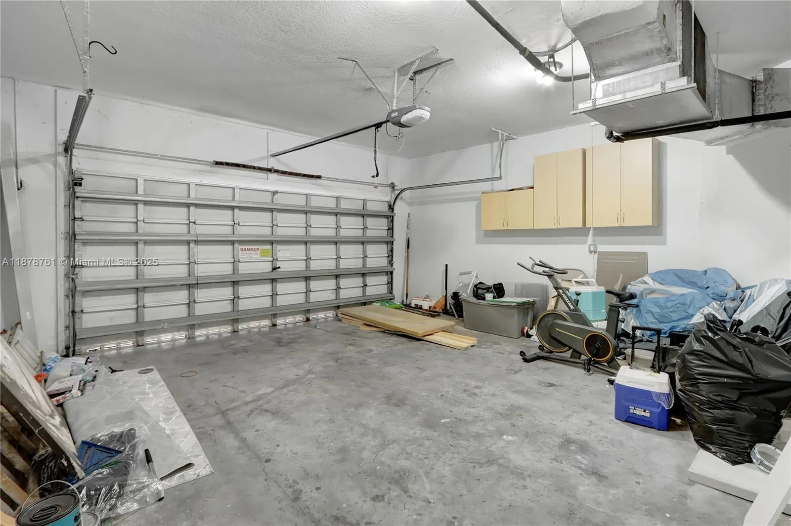 2328 NE 37th Ter