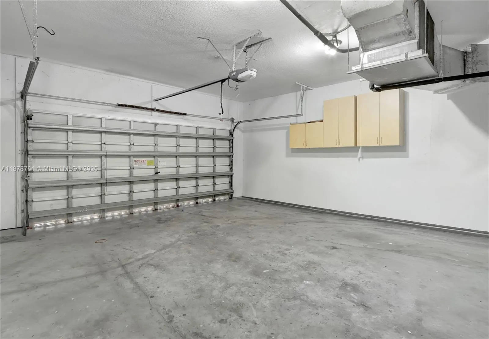 2328 NE 37th Ter