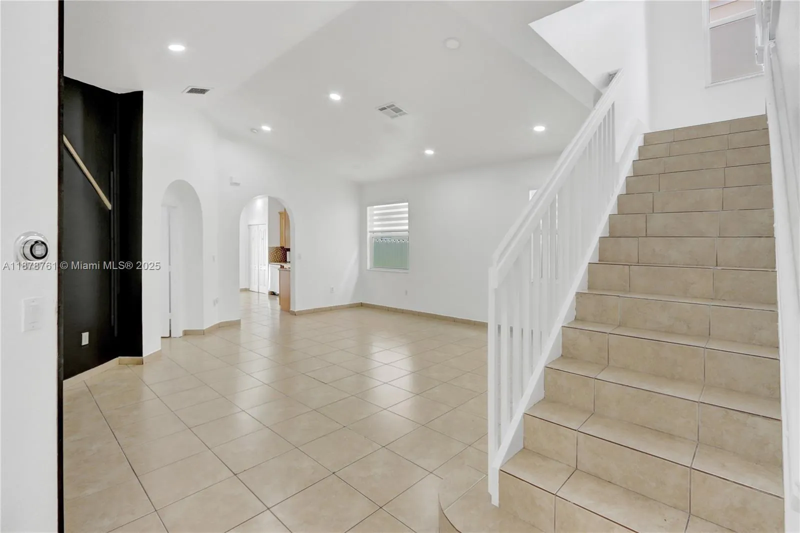 2328 NE 37th Ter
