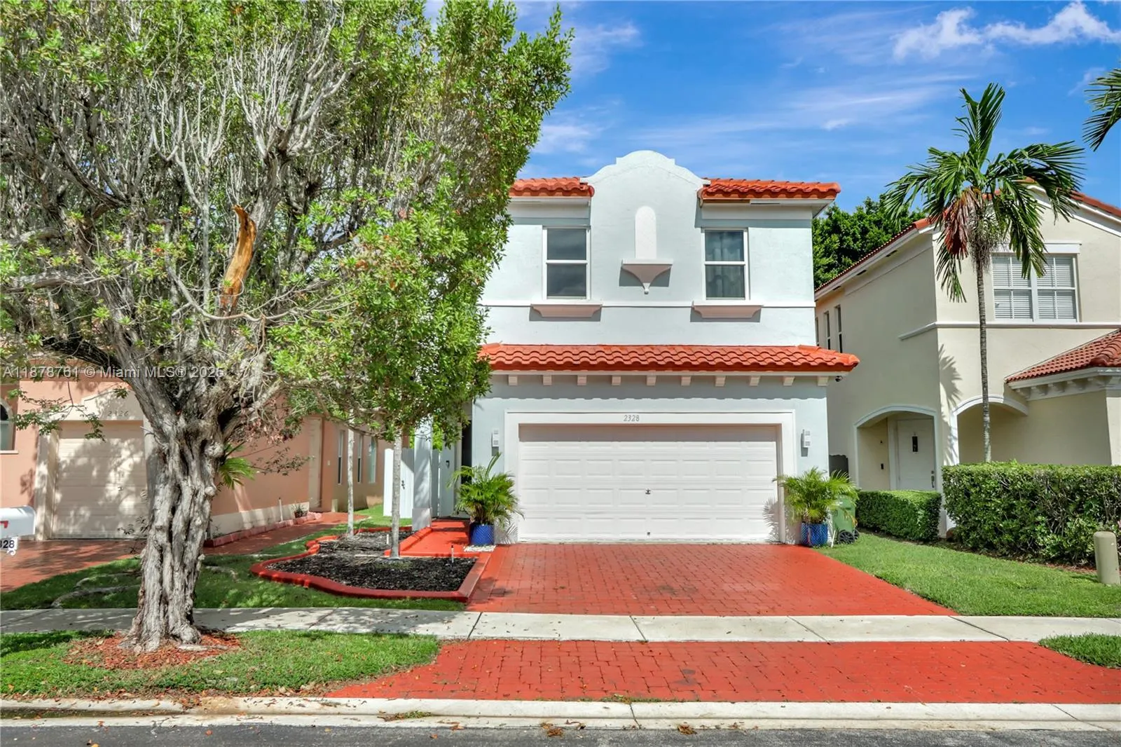 2328 NE 37th Ter