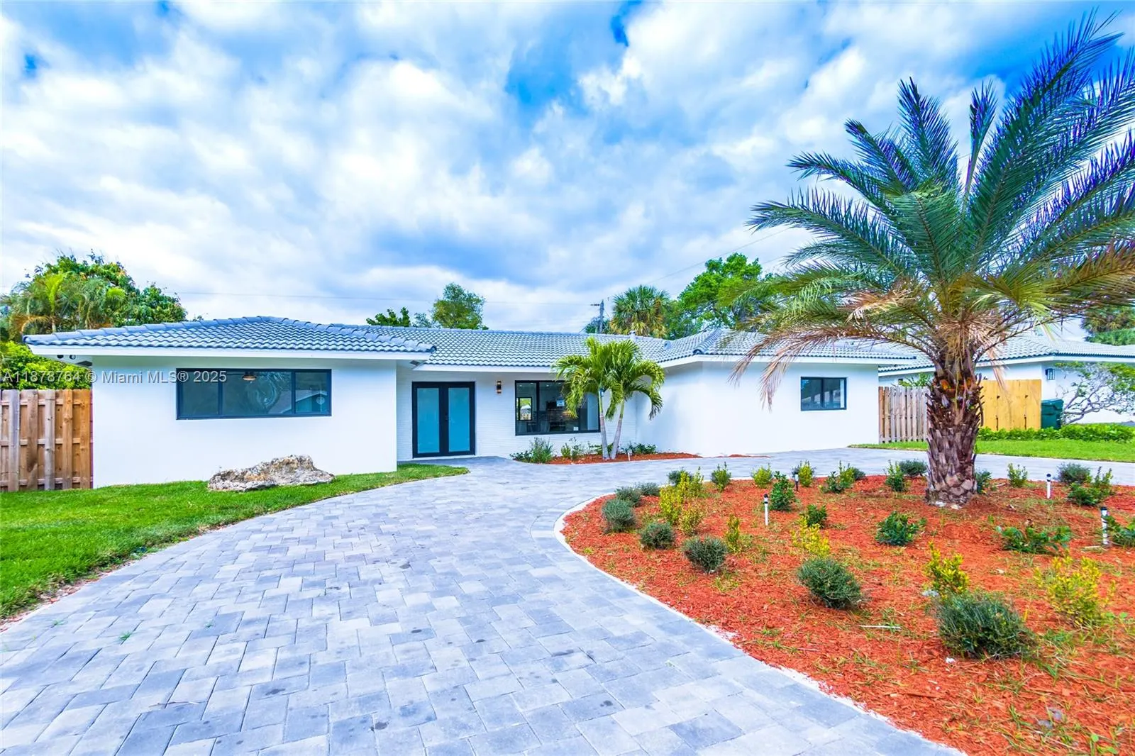 1001 NW 6th Dr