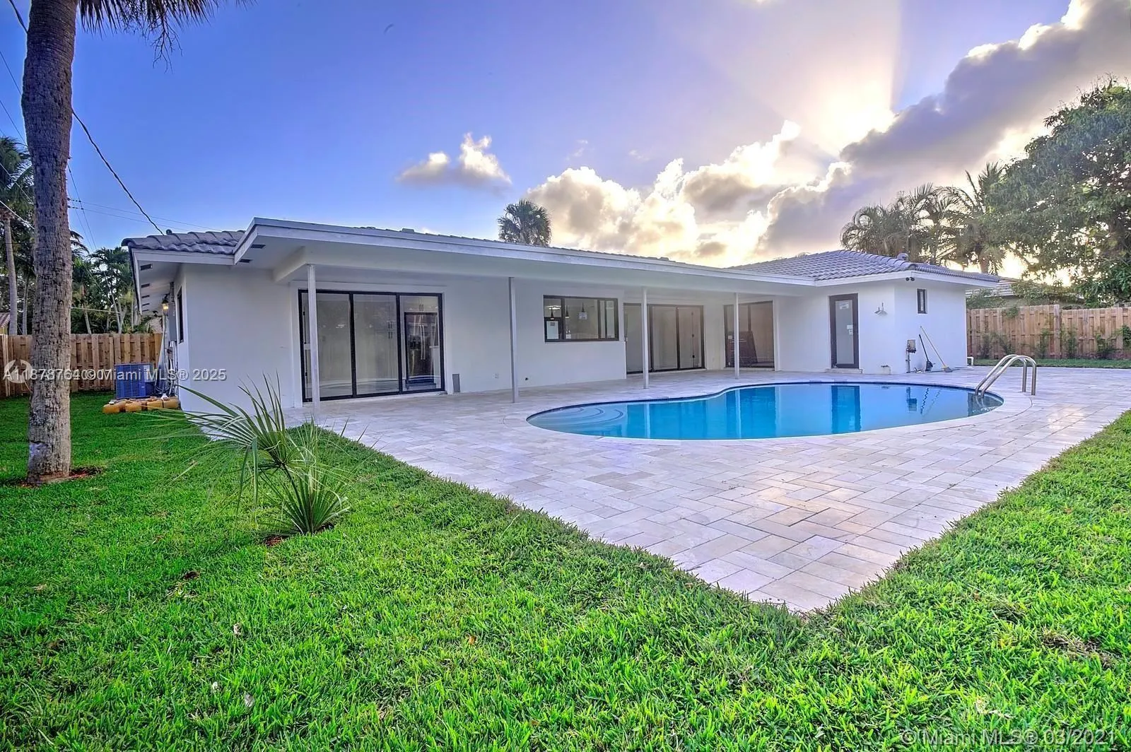 1001 NW 6th Dr