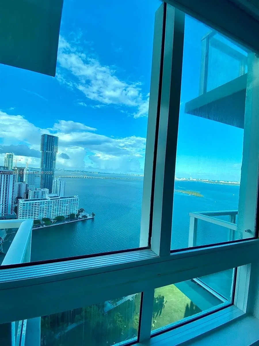 1900 N Bayshore Dr, #3312
