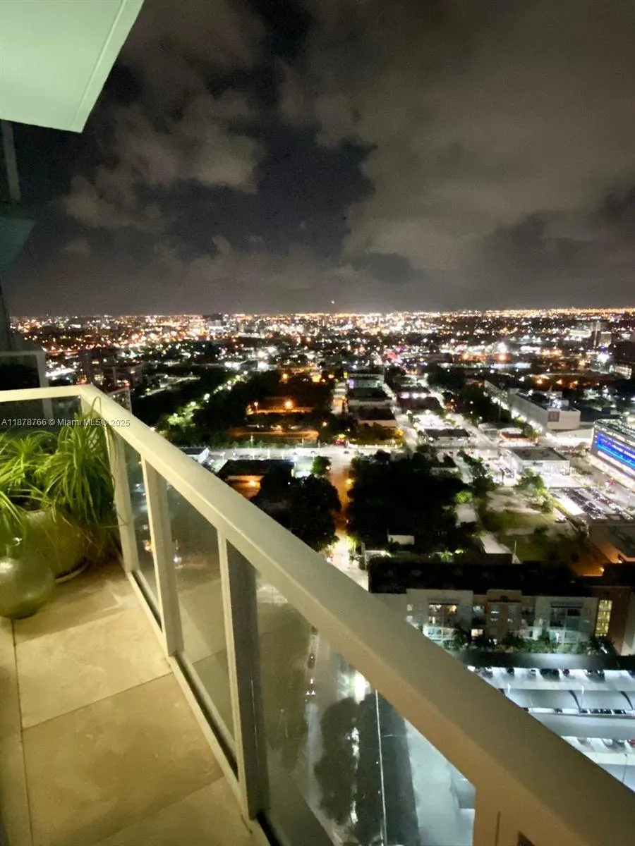 1900 N Bayshore Dr, #3312