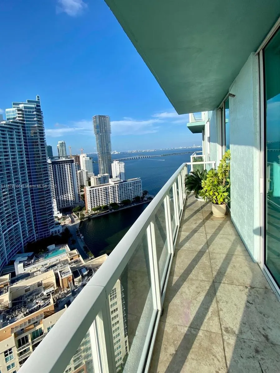 1900 N Bayshore Dr, #3312