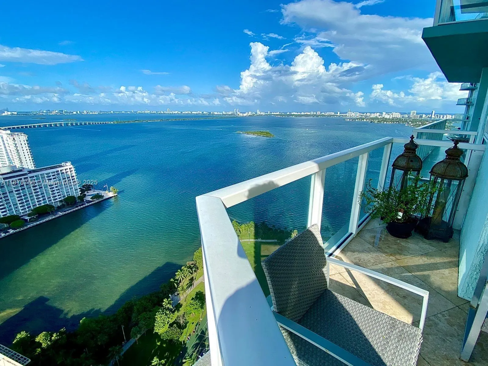 1900 N Bayshore Dr, #3312