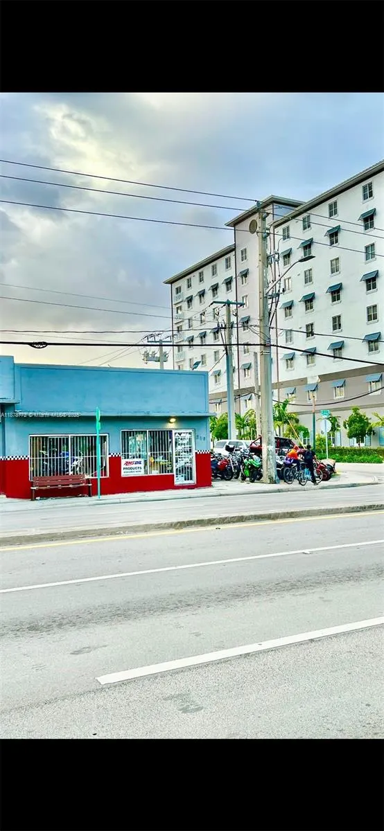 210 SW 22nd Ave