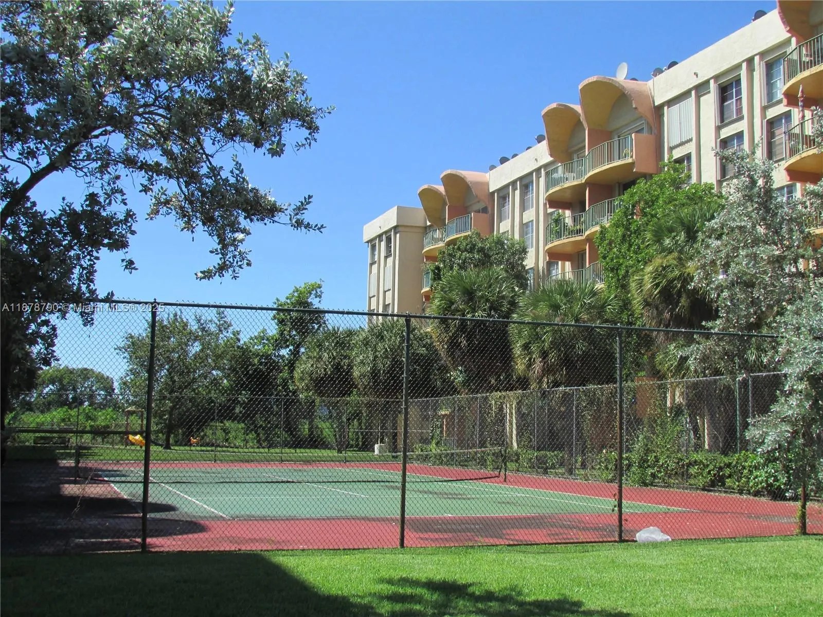 9360 Fontainebleau Blvd, #413