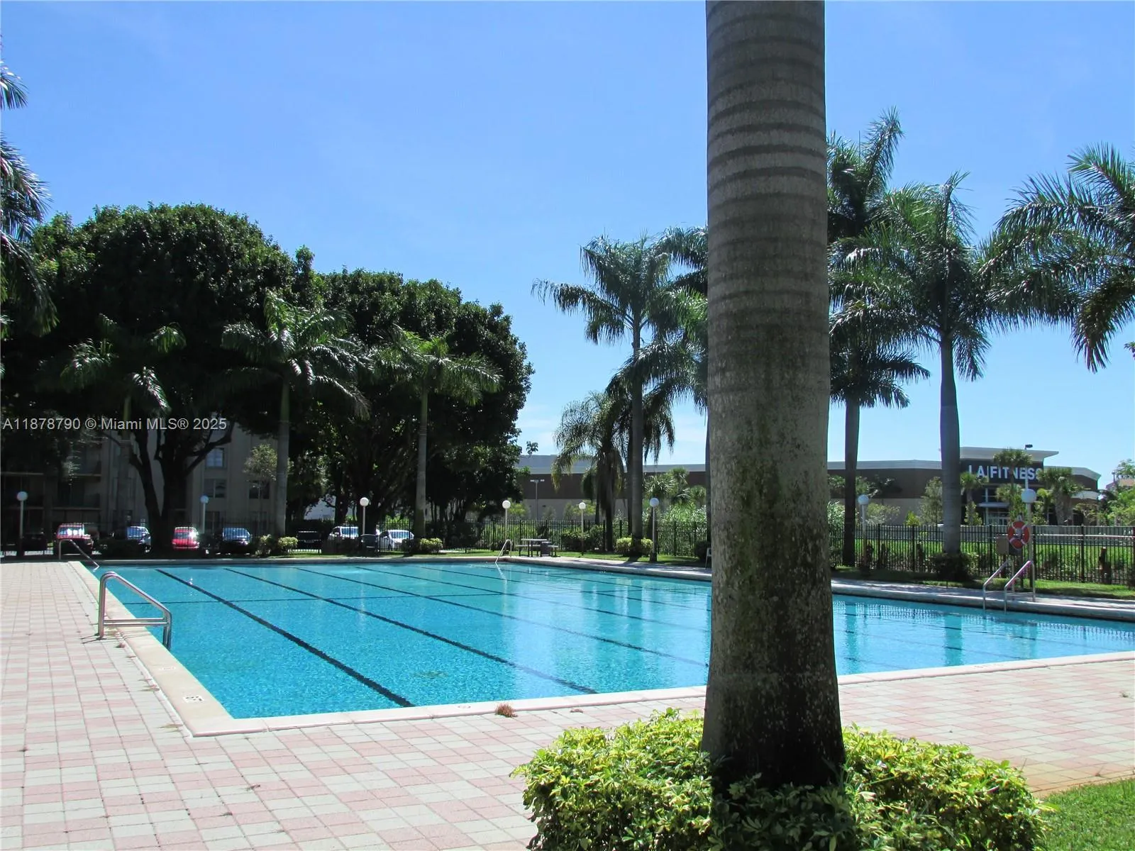 9360 Fontainebleau Blvd, #413