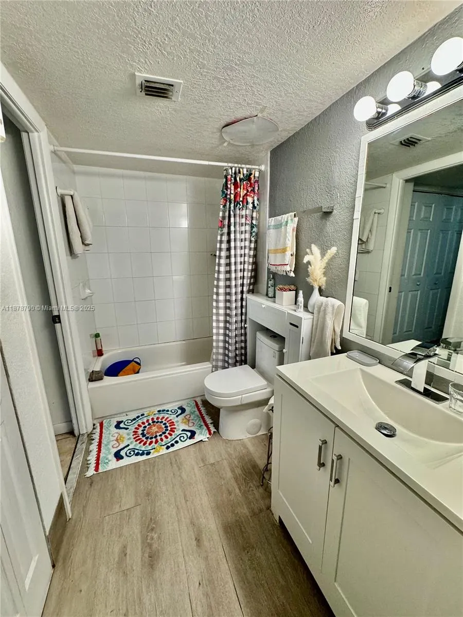 9360 Fontainebleau Blvd, #413
