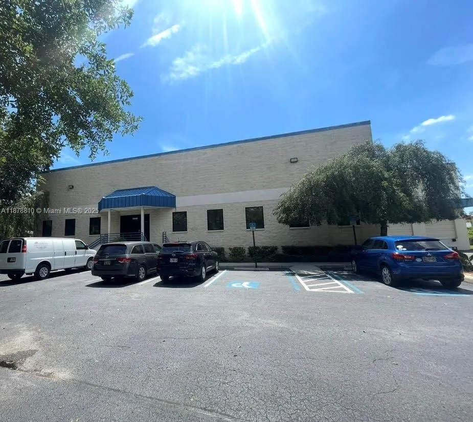 5009 Tampa West Blvd