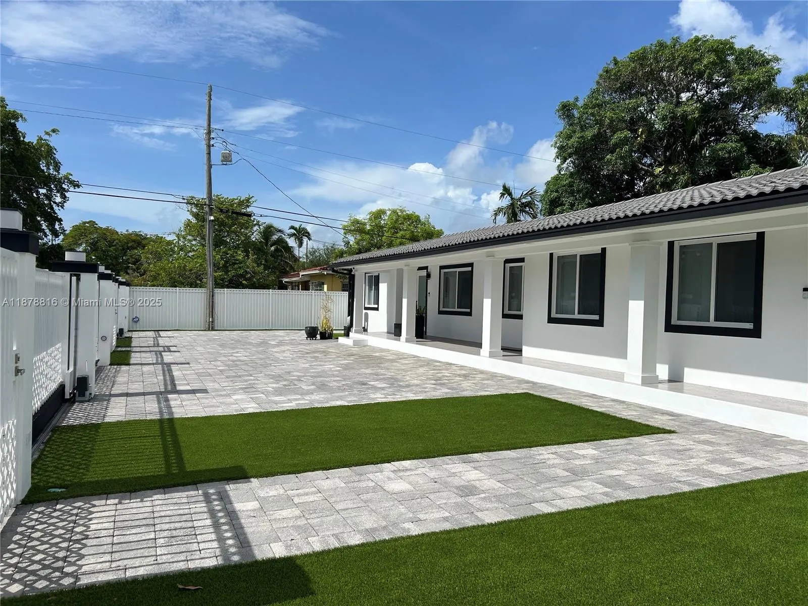 400 SW 47th Ave