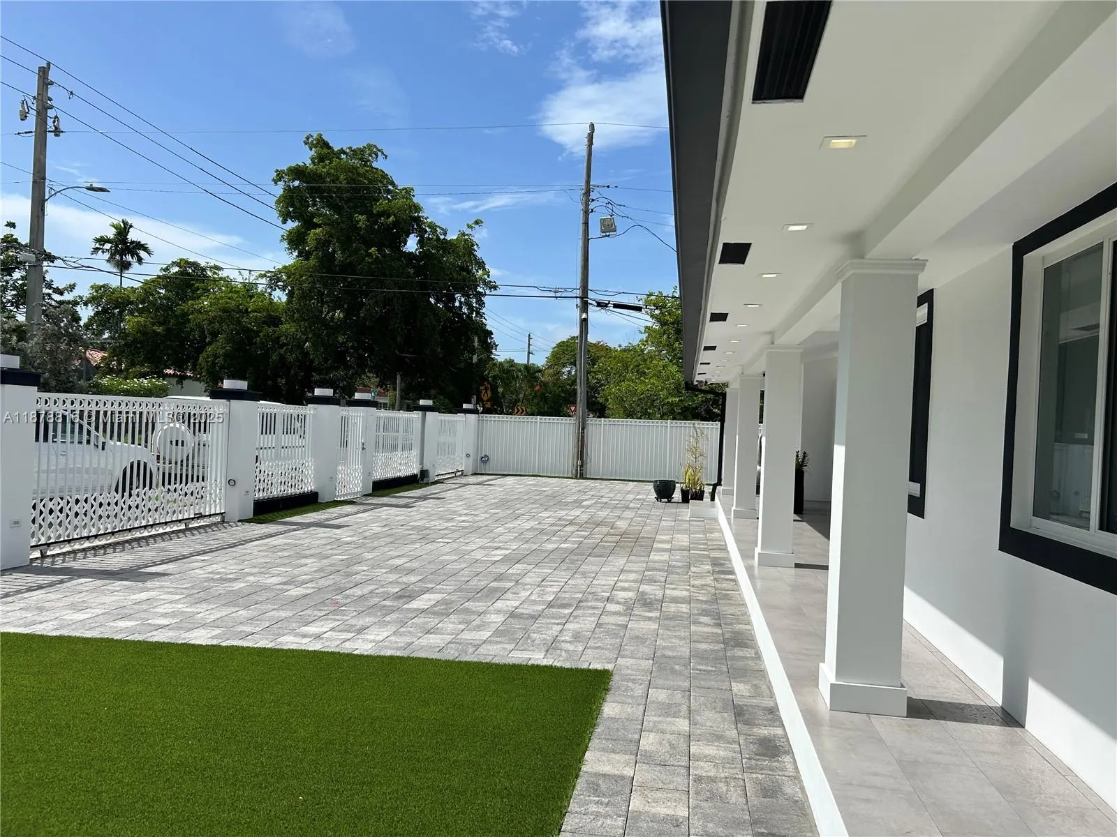 400 SW 47th Ave