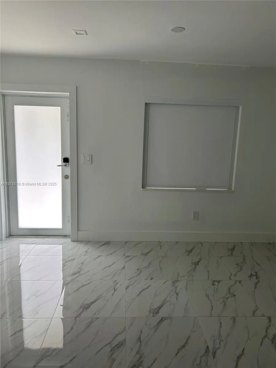 400 SW 47th Ave