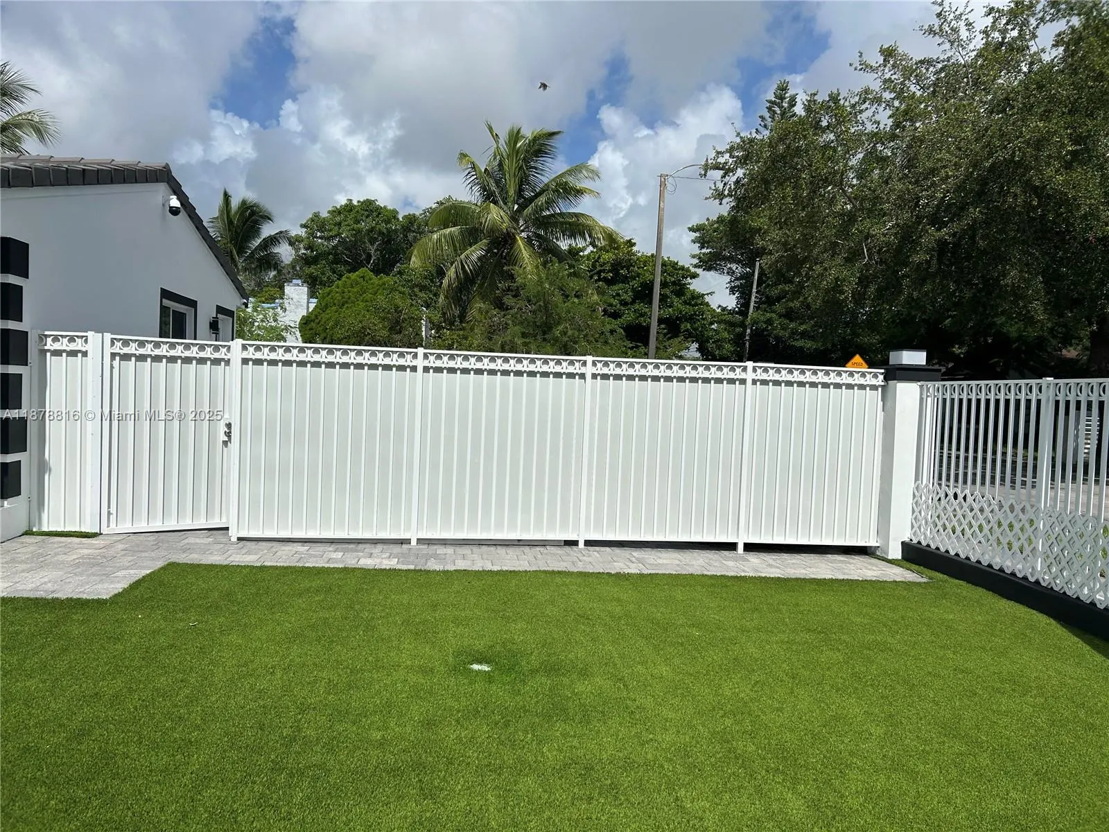 400 SW 47th Ave