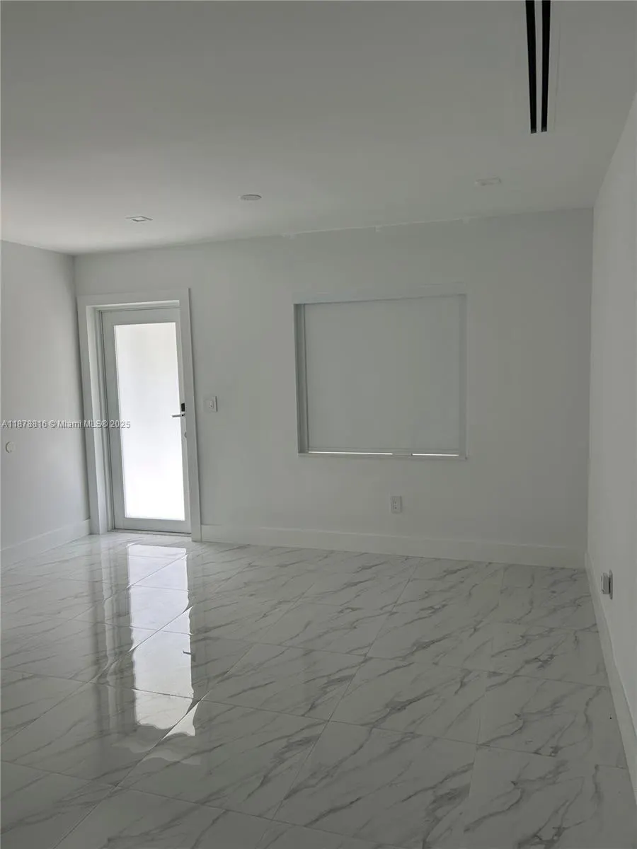400 SW 47th Ave