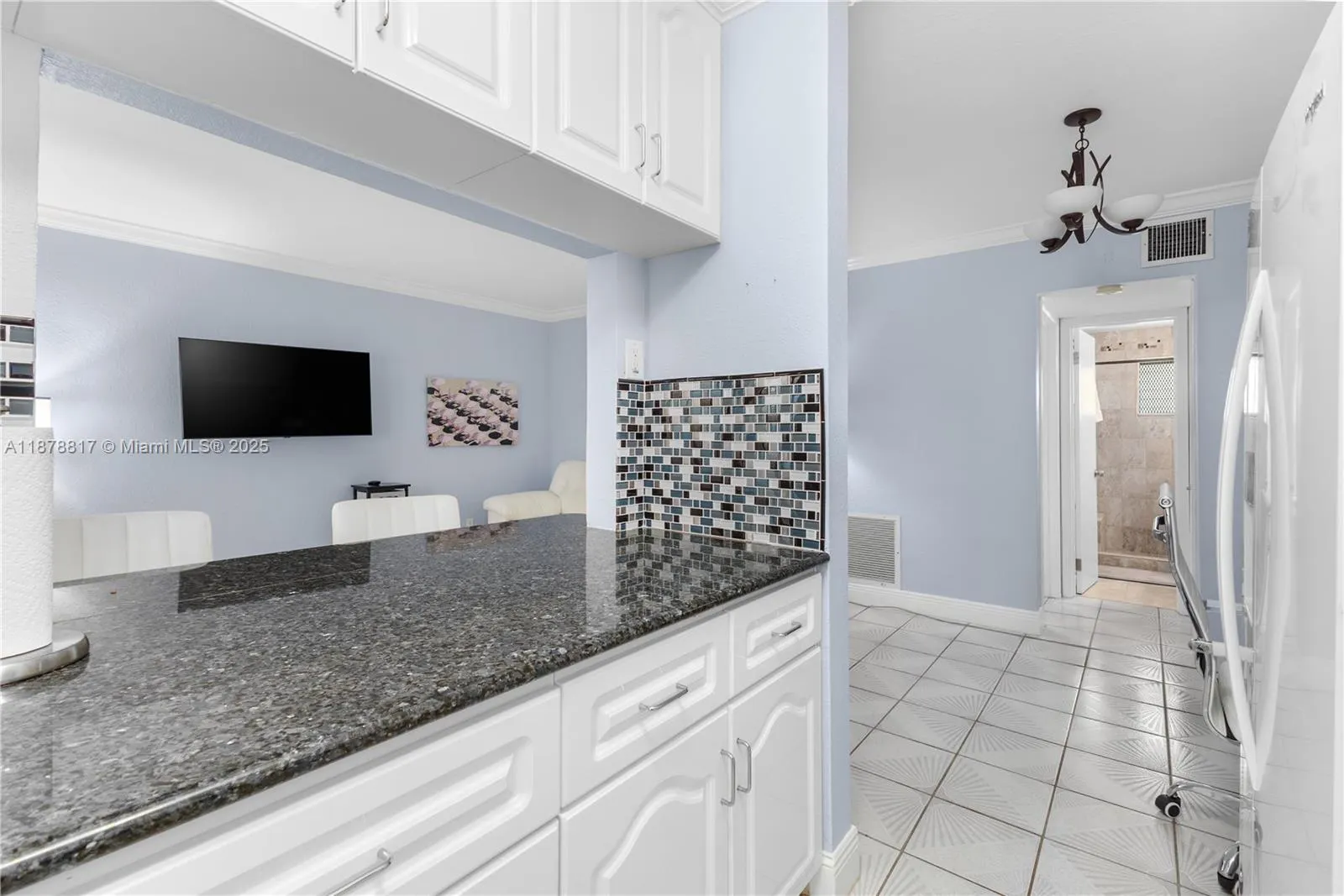 350 Collins Ave, #103