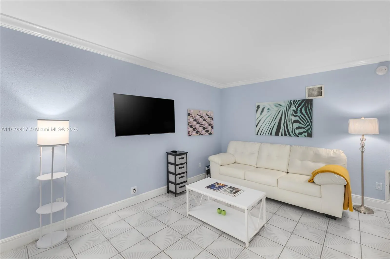 350 Collins Ave, #103