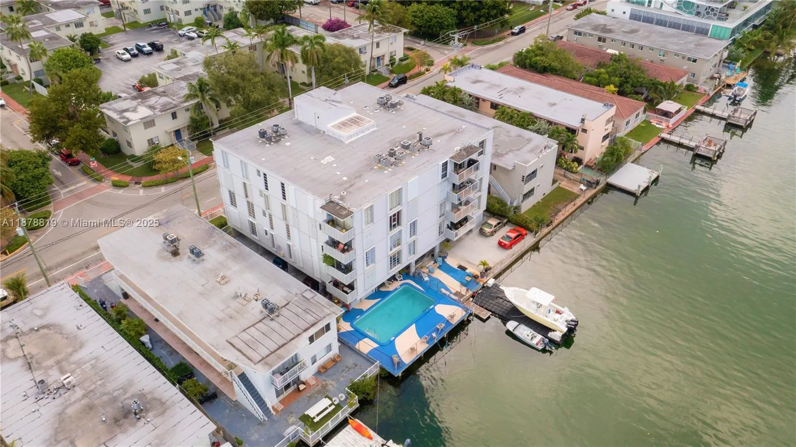 8305 Crespi Blvd, #2D