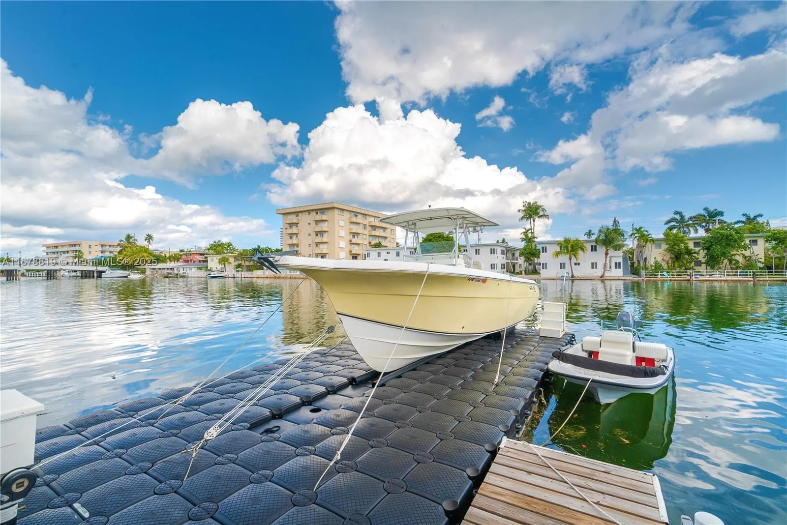 8305 Crespi Blvd, #2D