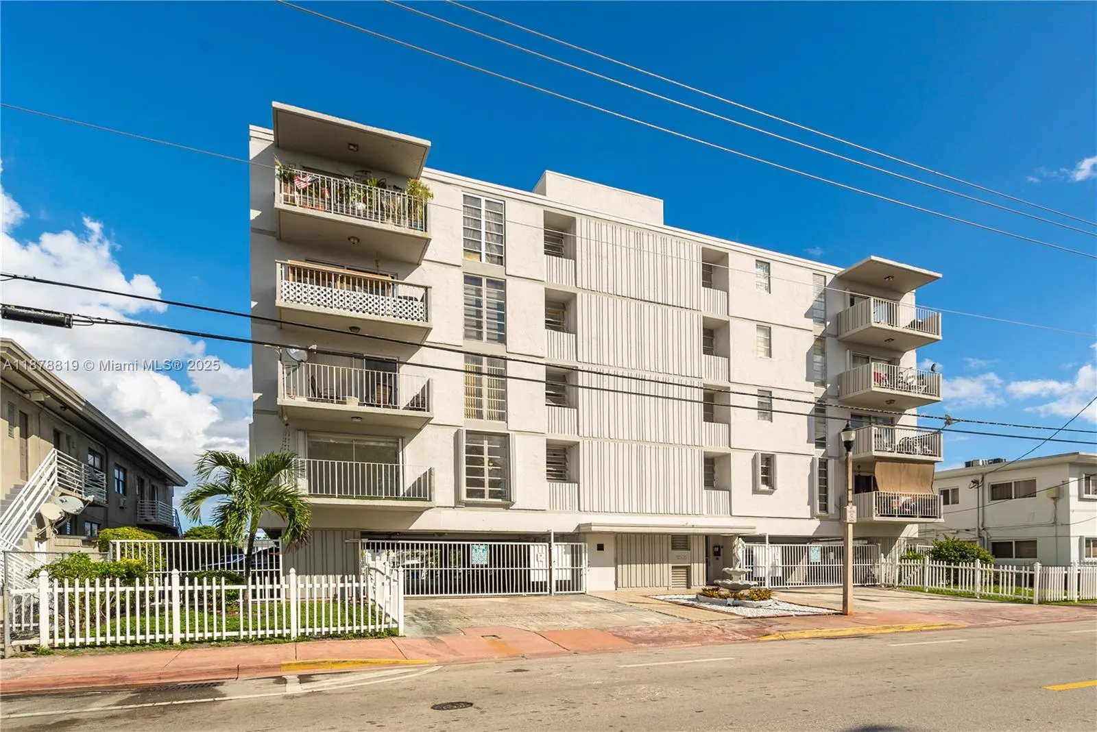 8305 Crespi Blvd, #2D
