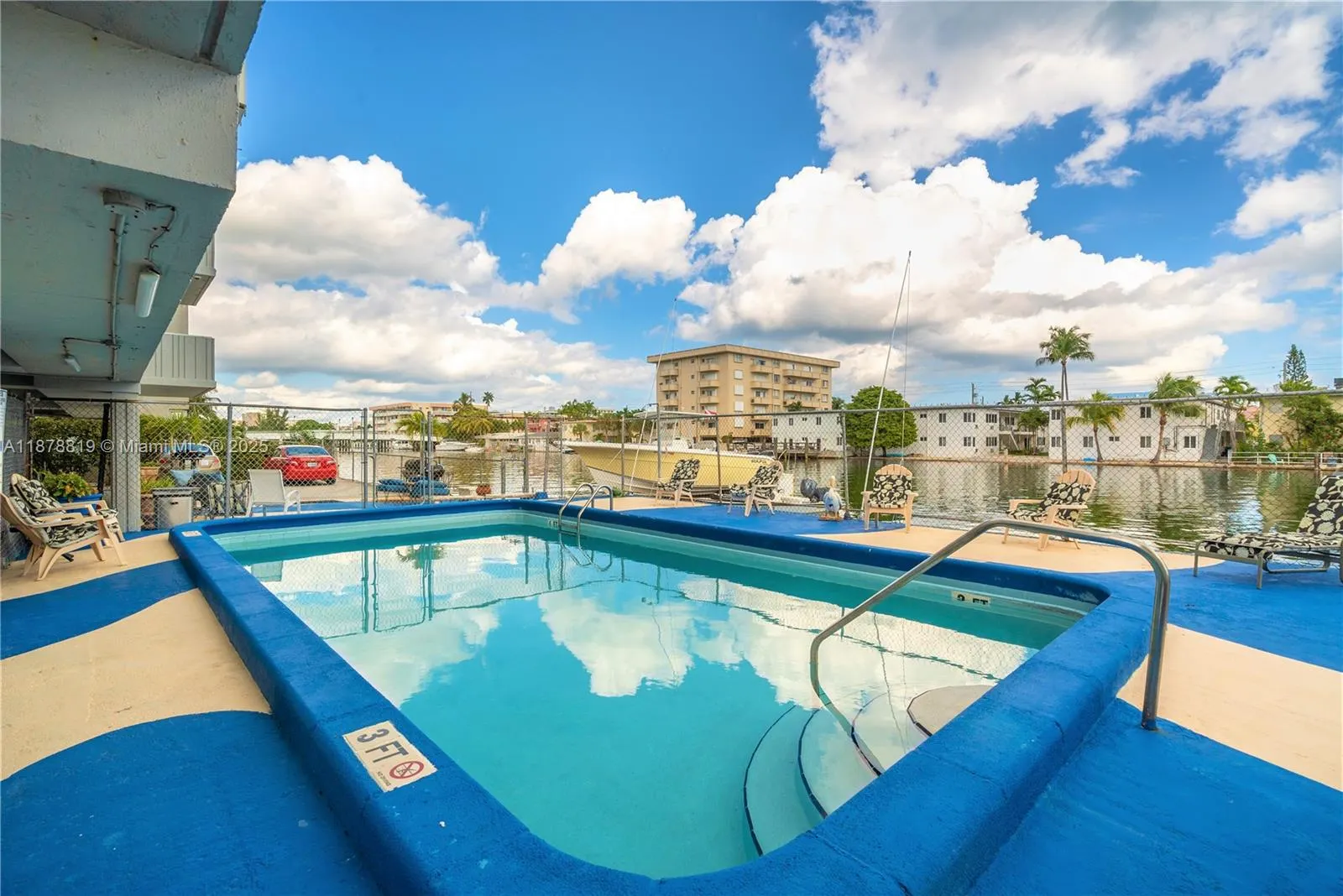 8305 Crespi Blvd, #2D