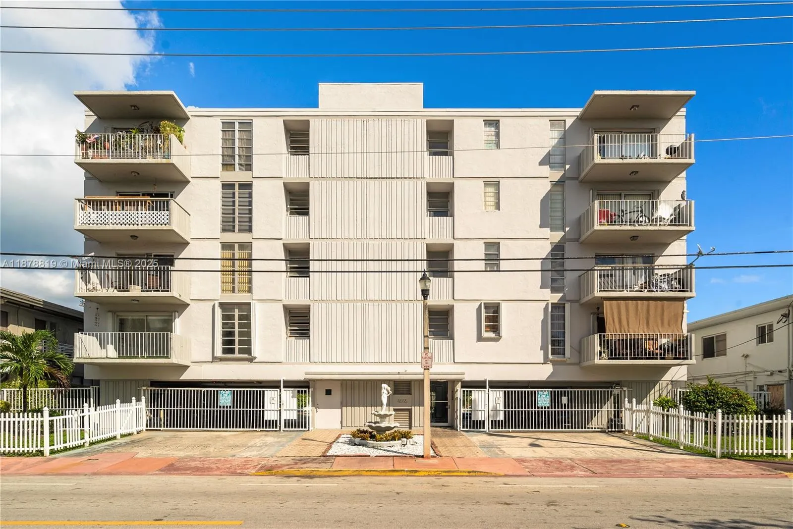 8305 Crespi Blvd, #2D