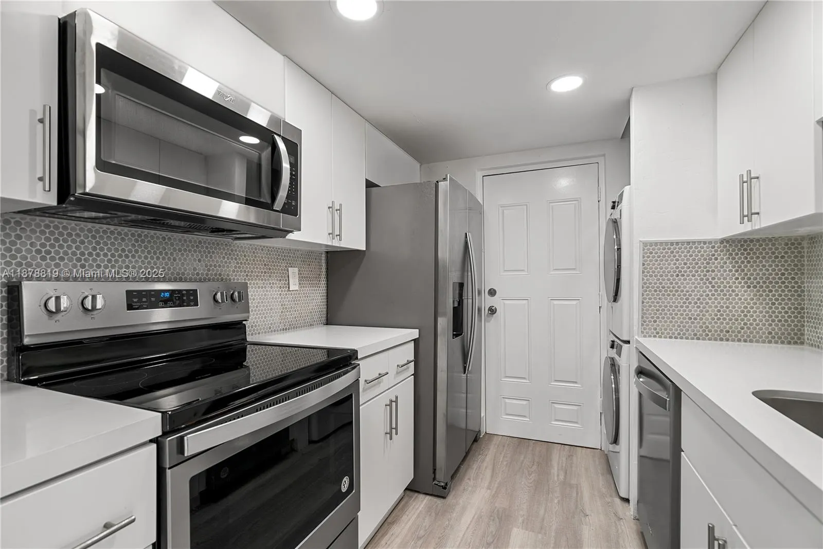 8305 Crespi Blvd, #2D
