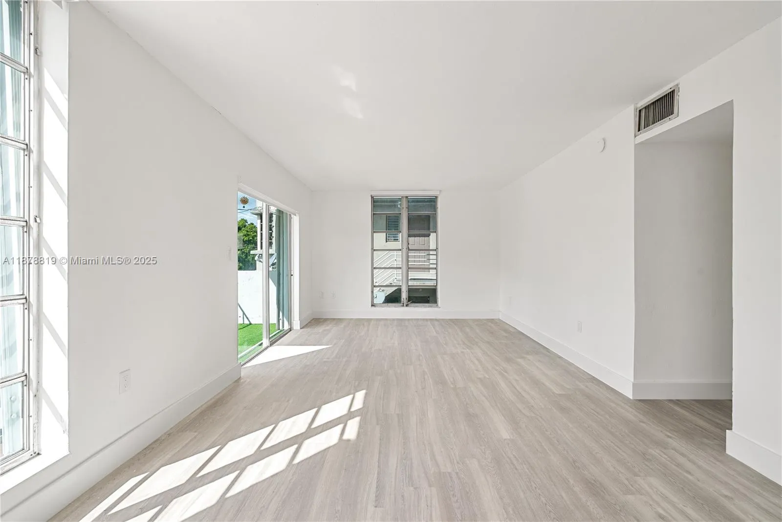 8305 Crespi Blvd, #2D