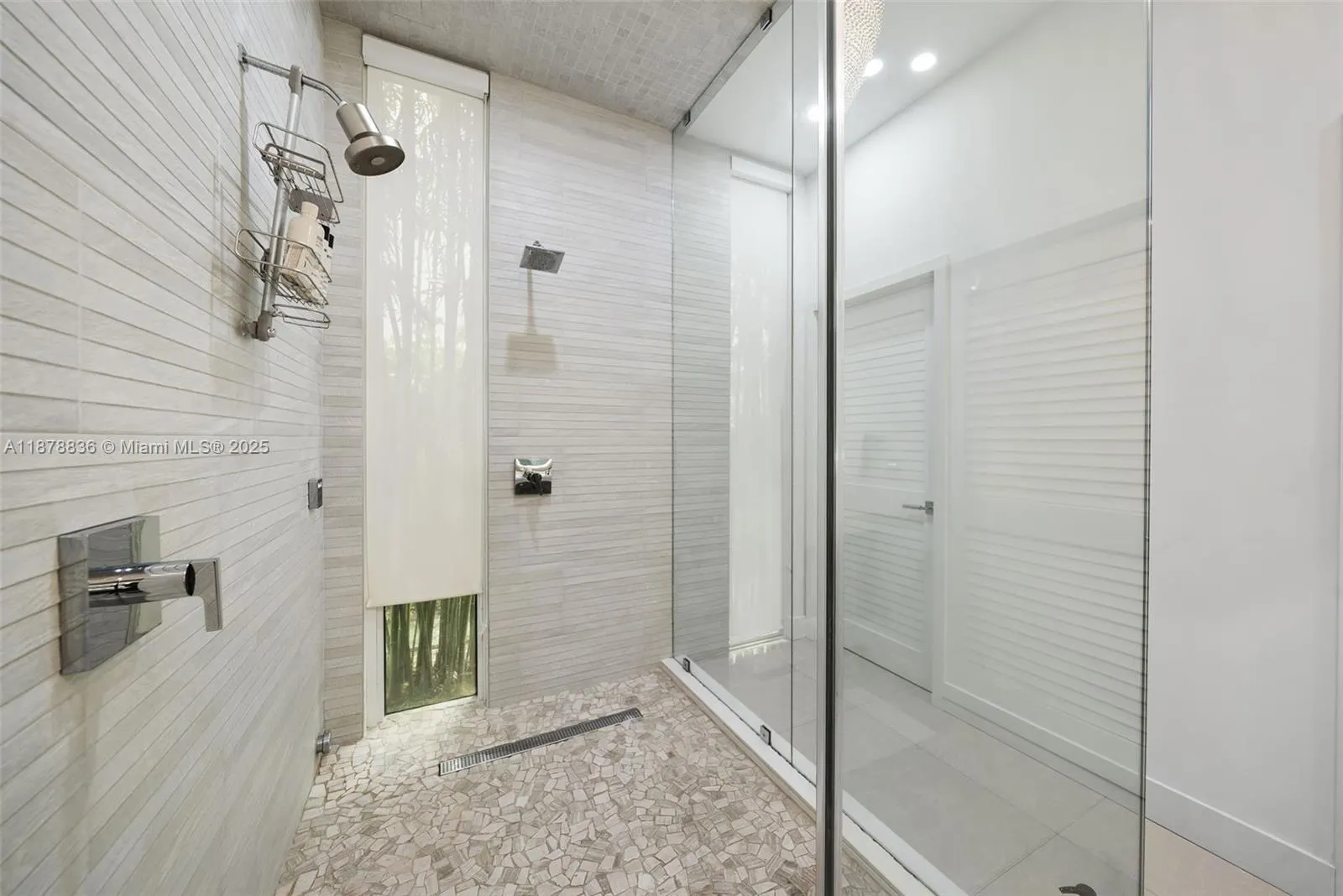 865 W 47th St