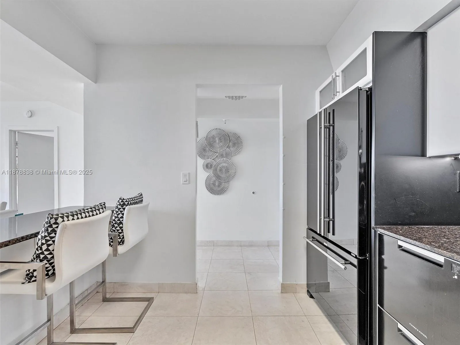 9455 Collins Ave, #608