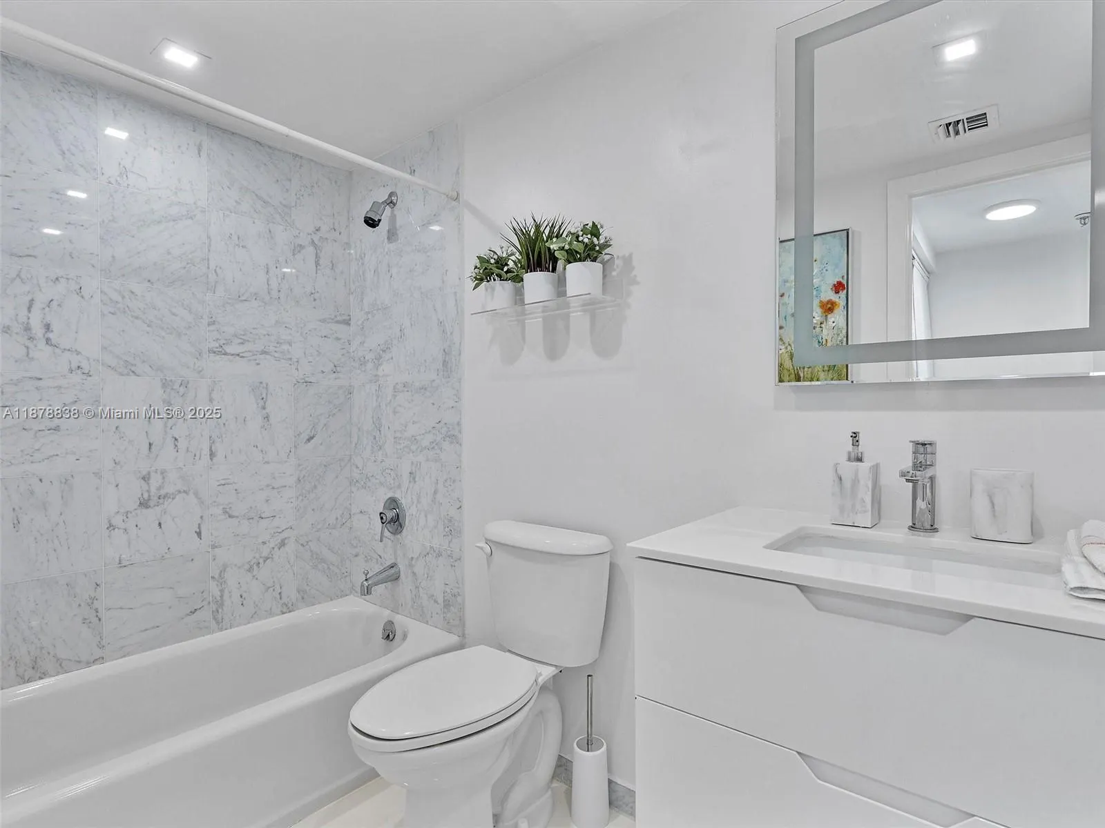 9455 Collins Ave, #608
