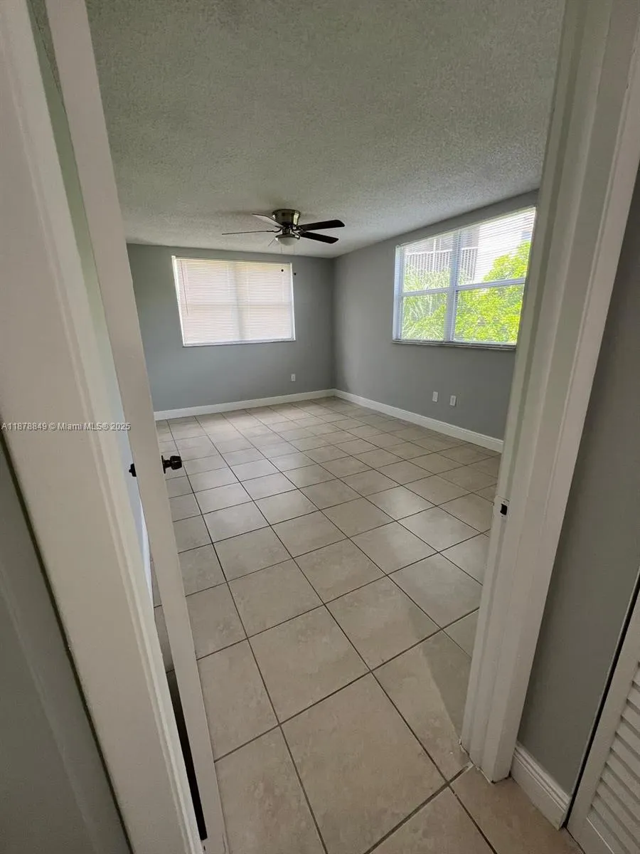 8363 Lake Dr, #408