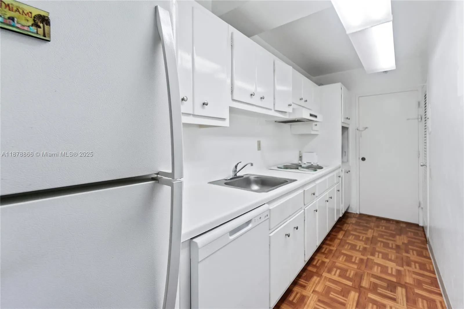 100 Lincoln Rd, #607