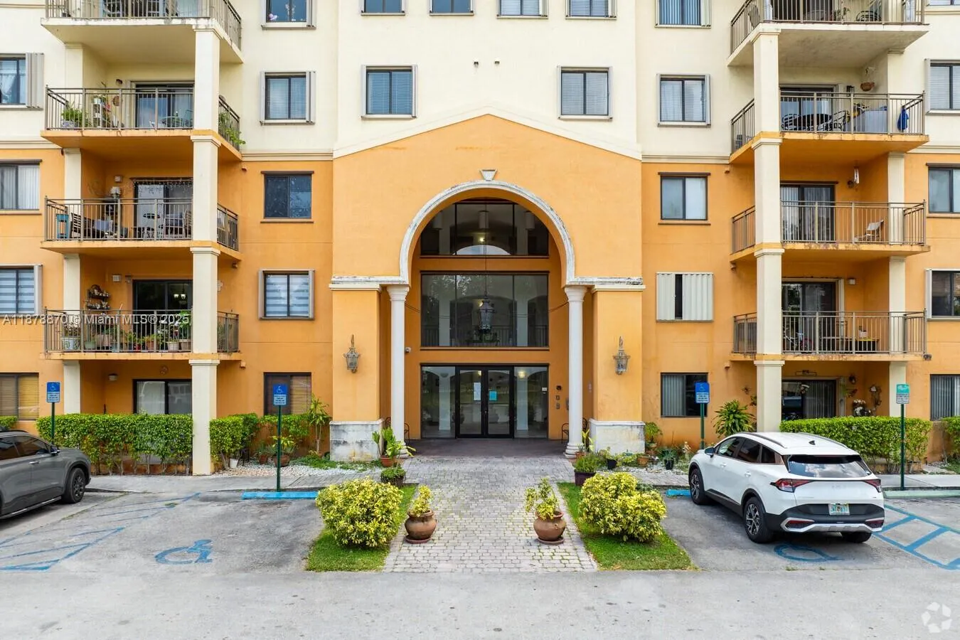 9340 Fontainebleau Blvd, #W206