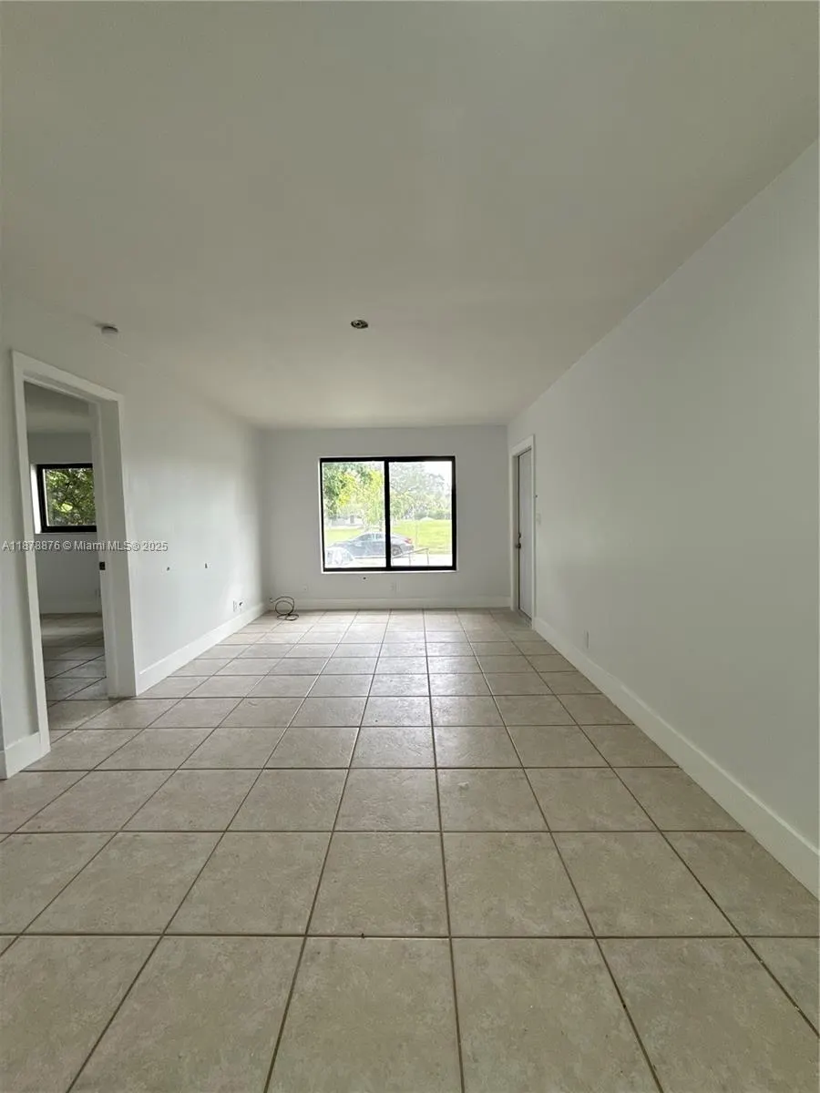 1175 SW 16th Ave, #1