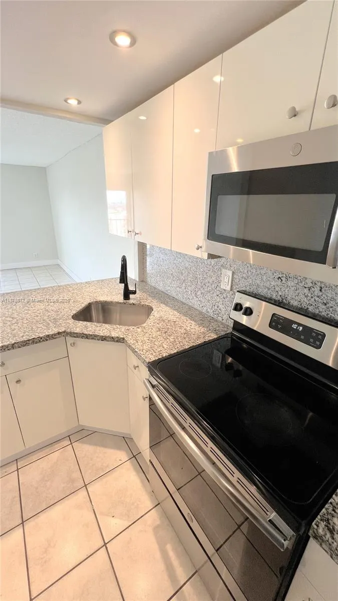 801 NW 47th Ave, #716W
