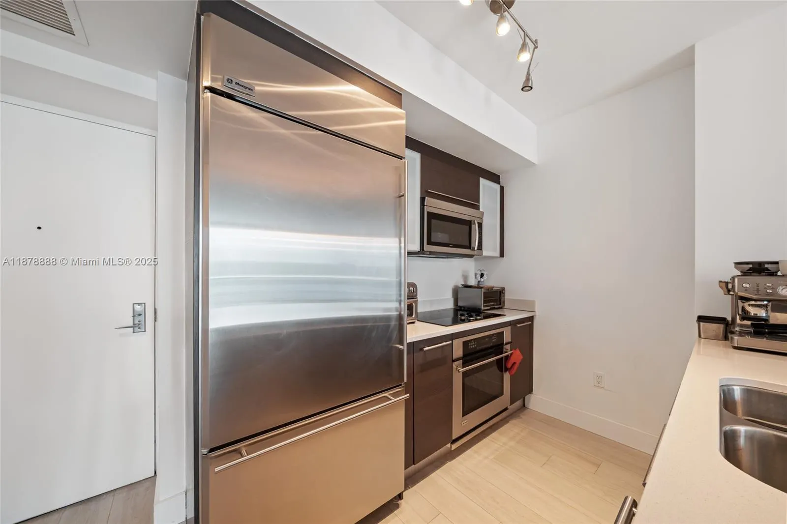 55 SE 6th St, #1908