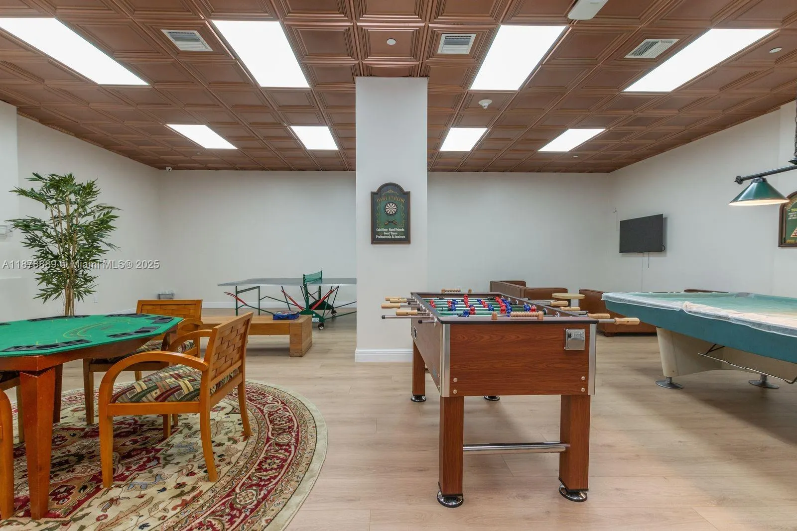 5825 Collins Ave, #2E