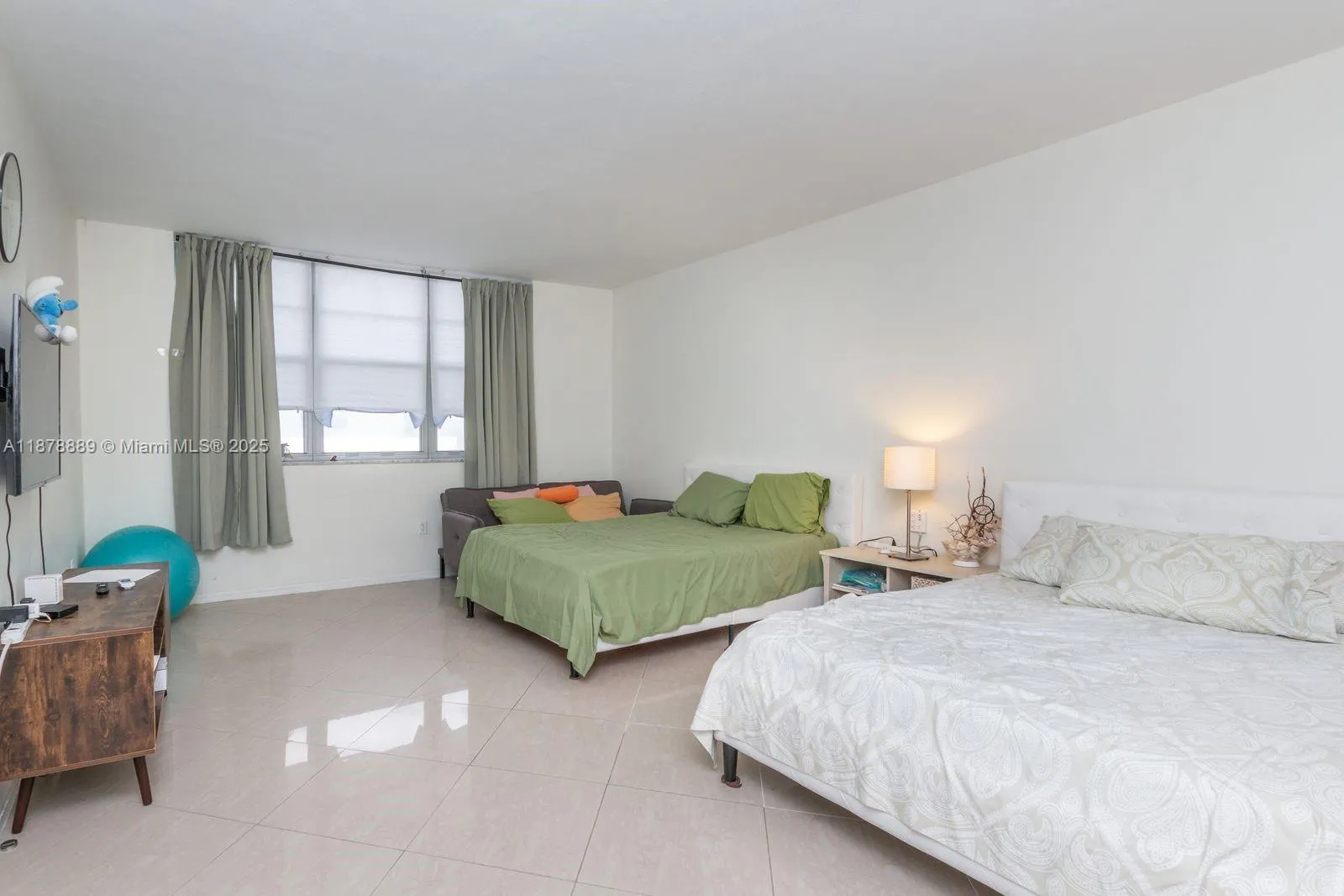 5825 Collins Ave, #2E