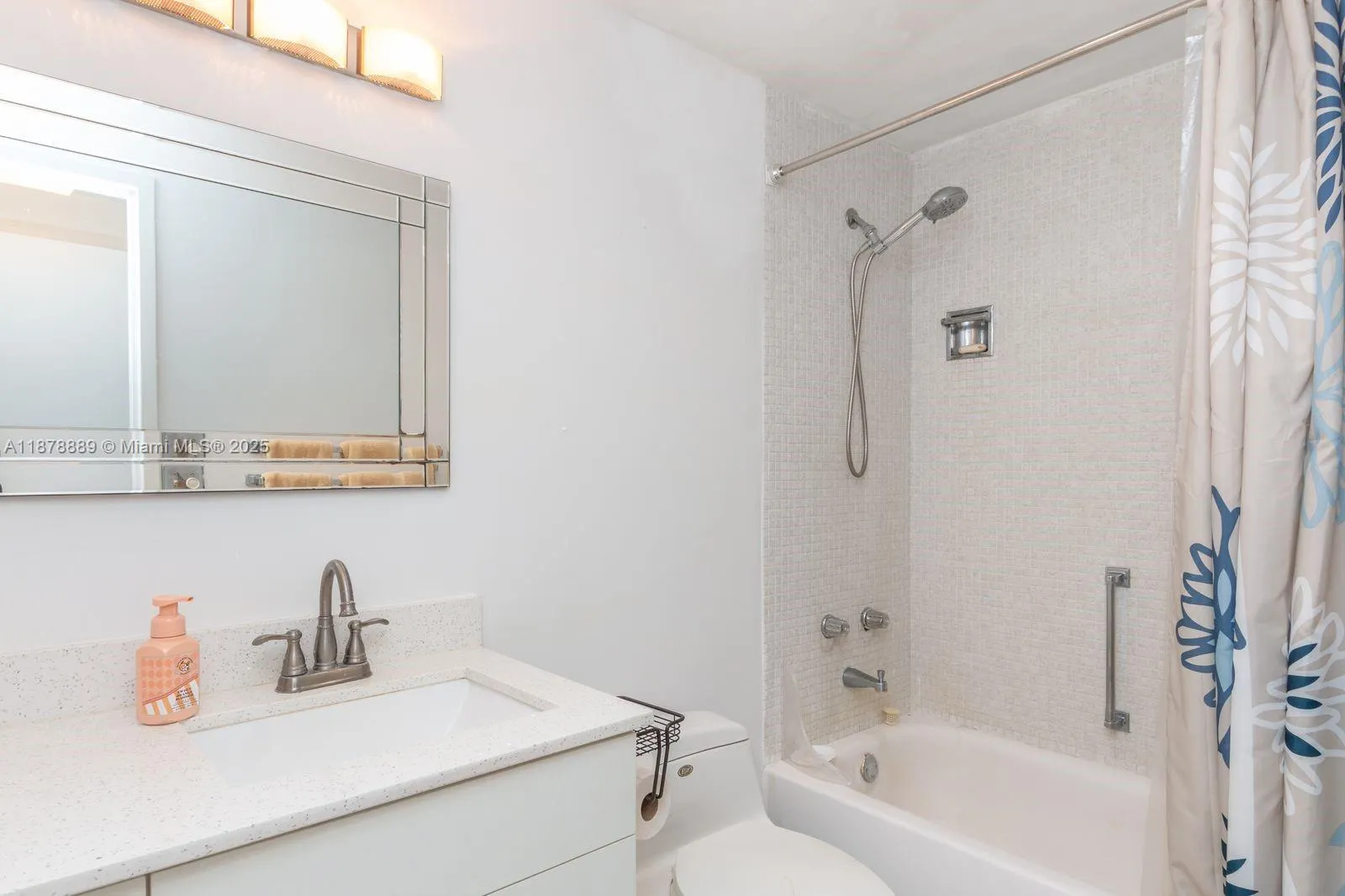 5825 Collins Ave, #2E