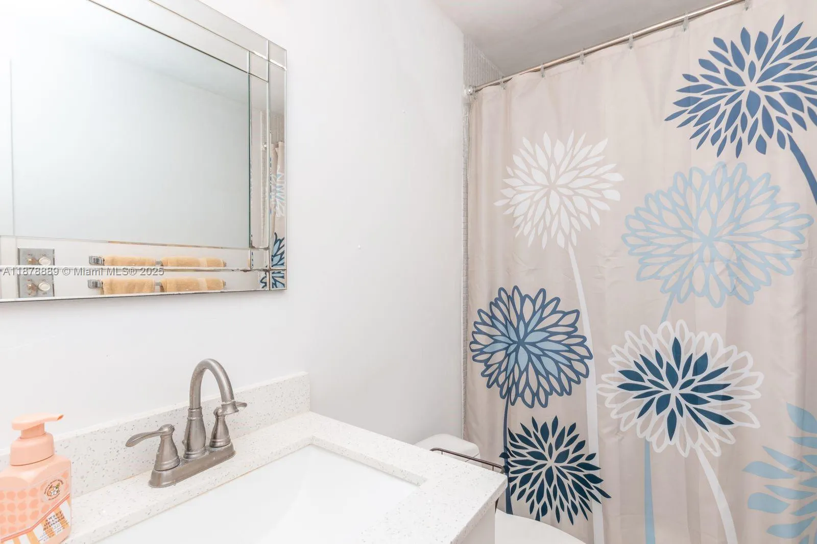 5825 Collins Ave, #2E