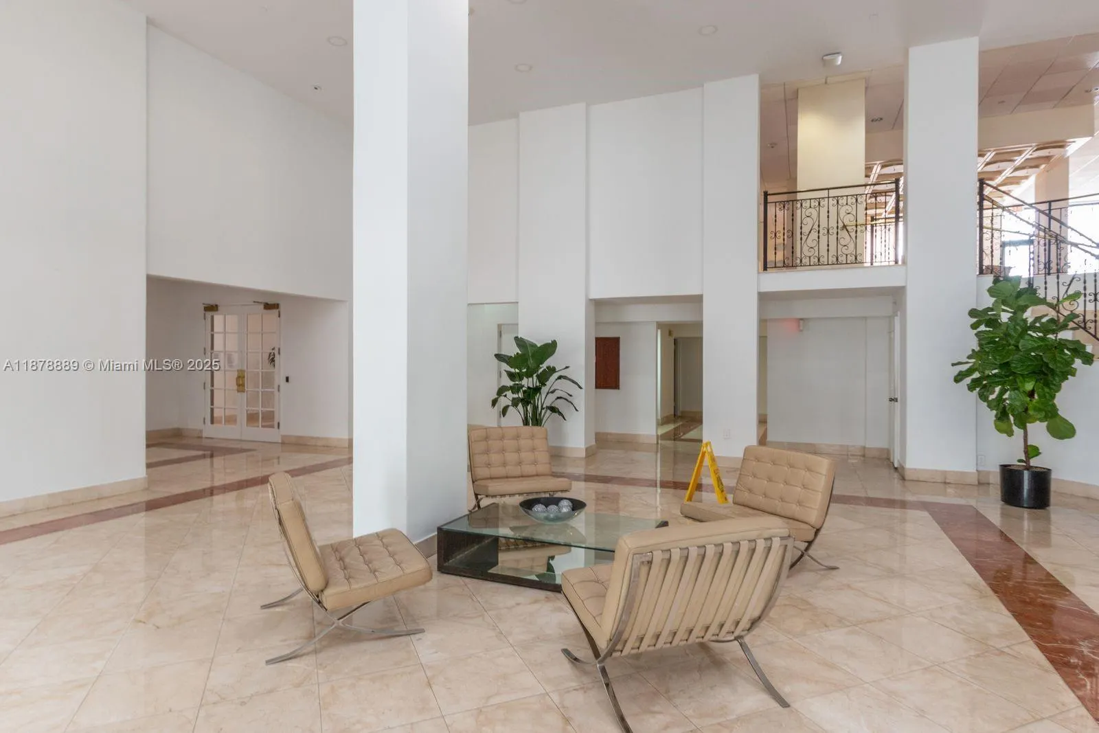 5825 Collins Ave, #2E