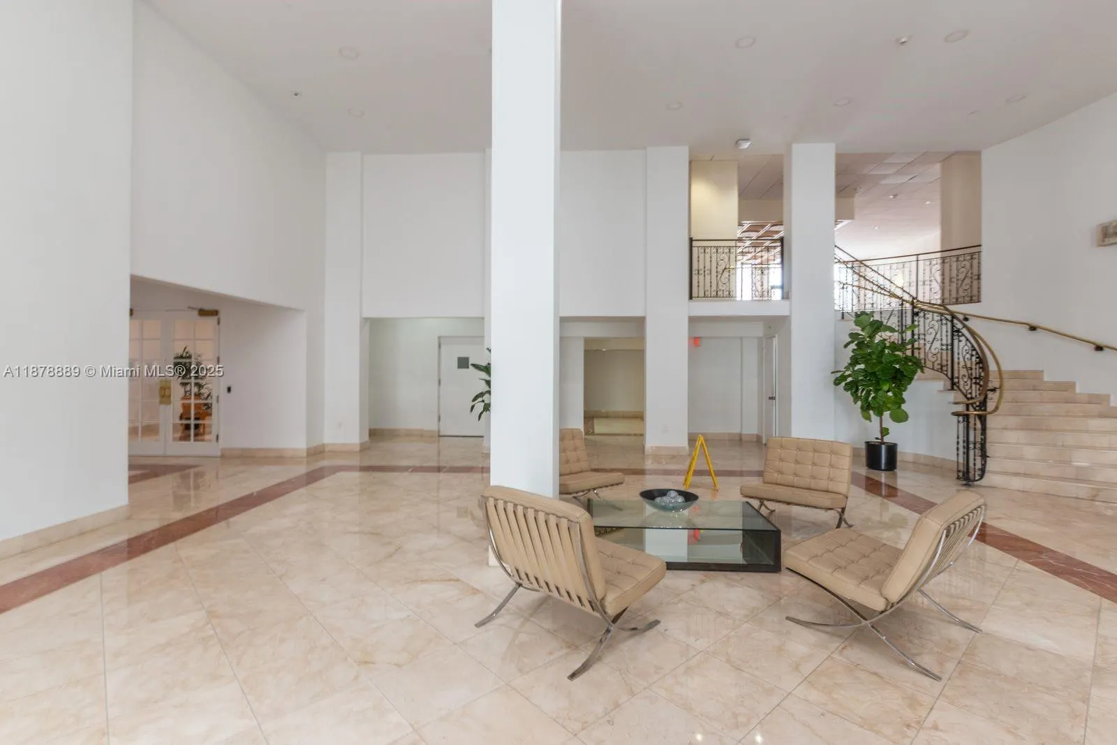 5825 Collins Ave, #2E